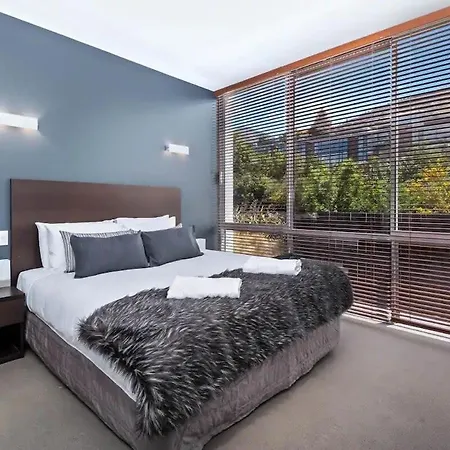 Luxury 1 Bedroom Studio-3